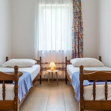 Claudia ゲストハウス Šmrika