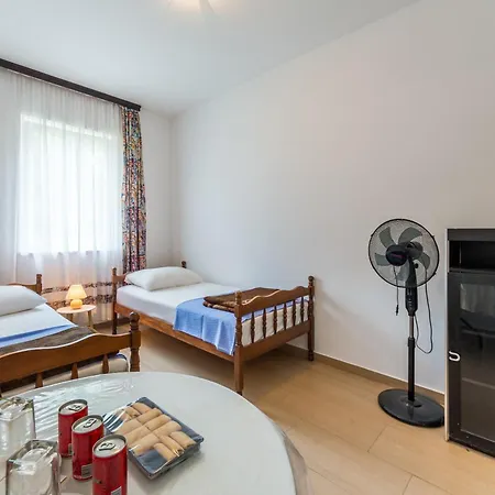 Guest house Claudia 3*