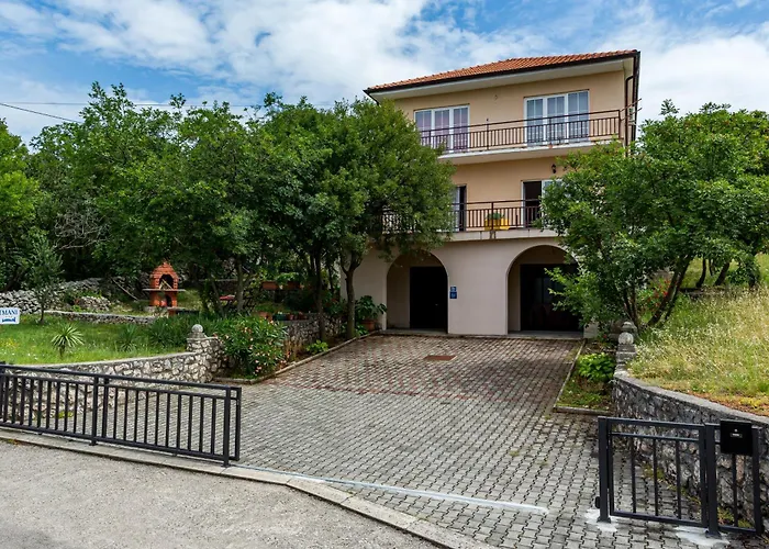 Claudia Guest house Smrika